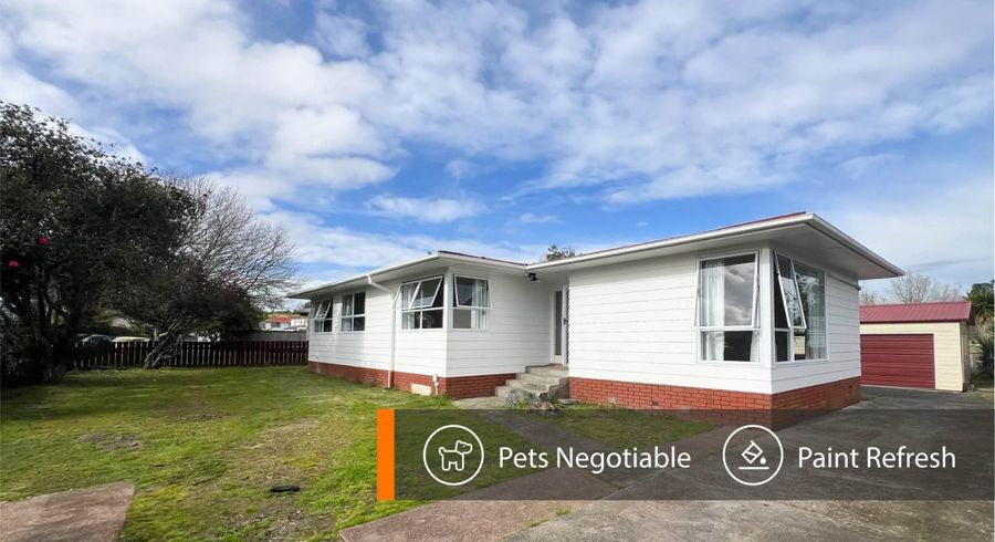  at 71 Chillcot Road, Henderson, Waitakere City, Auckland
