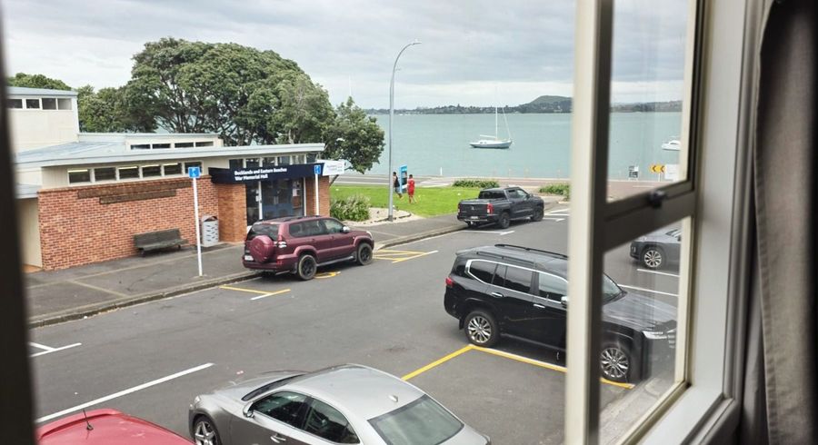  at 6 Wharf Road, Bucklands Beach, Manukau City, Auckland