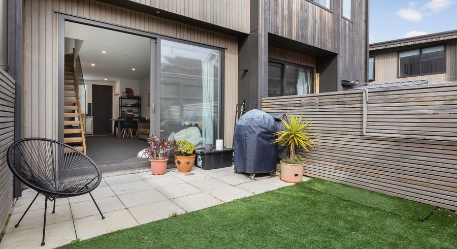  at 8/20 Trent Street, Island Bay, Wellington