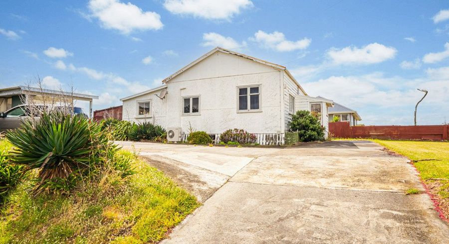  at 16 Egmont Street, Castlecliff, Whanganui, Manawatu / Whanganui