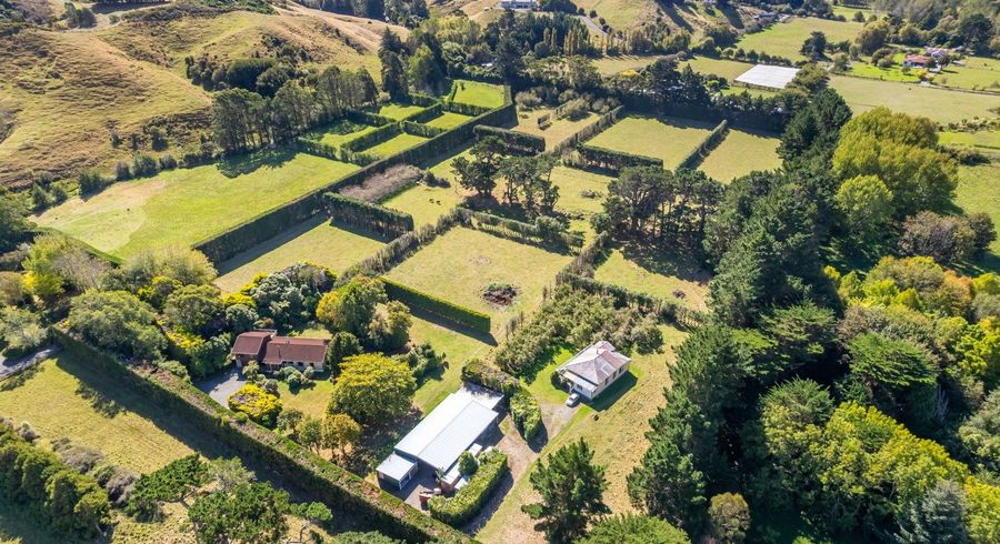  at 417c Grays Road, Pauatahanui, Porirua, Wellington