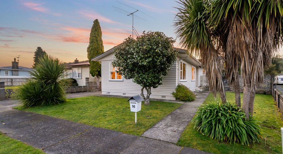  at 16 Longfellow Street, Trentham, Upper Hutt