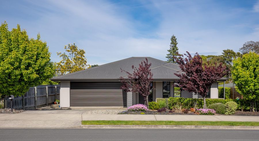  at 54 Fairose Dr, Tasman