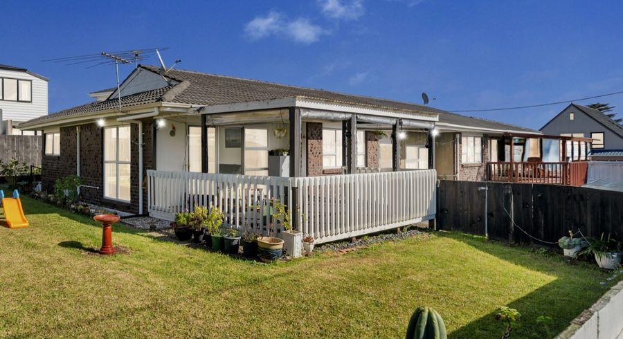  at 2/56 Archibald Road, Kelston, Waitakere City, Auckland