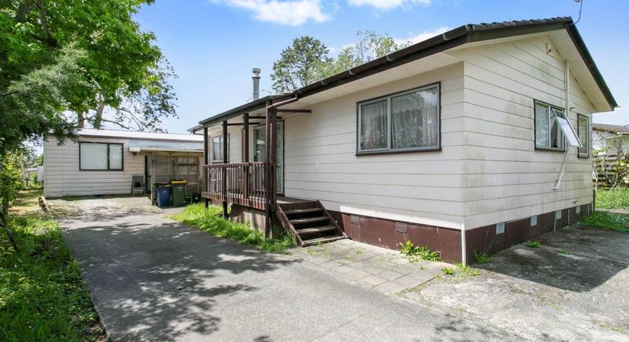  at 7 Silverstone, Henderson, Waitakere City, Auckland