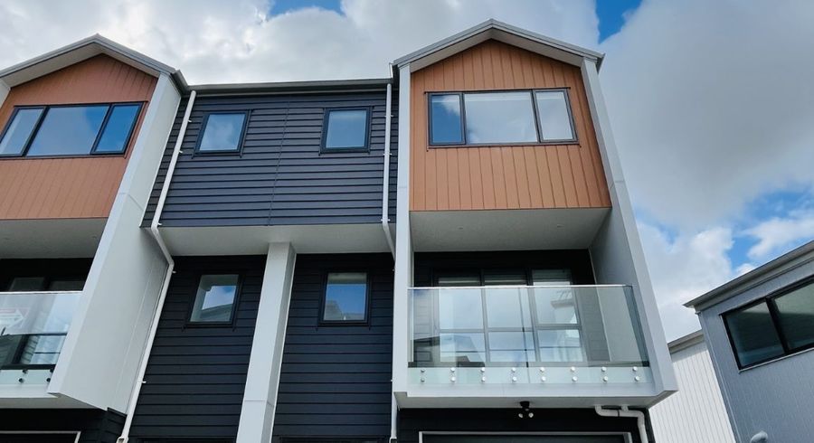  at Lot 6/6 Woodhouse Place, West Harbour, Waitakere City, Auckland