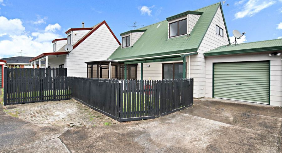  at 2/27 Buckingham Crescent, Papatoetoe, Manukau City, Auckland