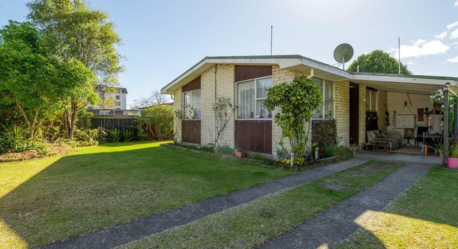  at 8 Mckee Avenue, Fenton Park, Rotorua