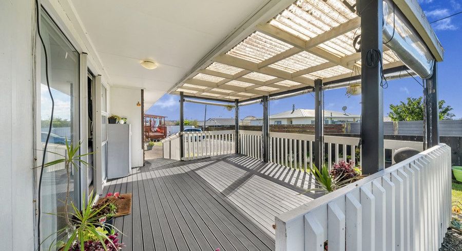  at 2/56 Archibald Road, Kelston, Waitakere City, Auckland