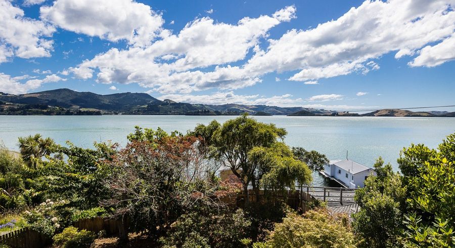  at 1 King George Street, Broad Bay, Dunedin