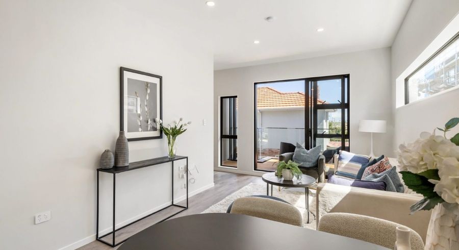  at 8/1B Egremont Street, Belmont, Auckland