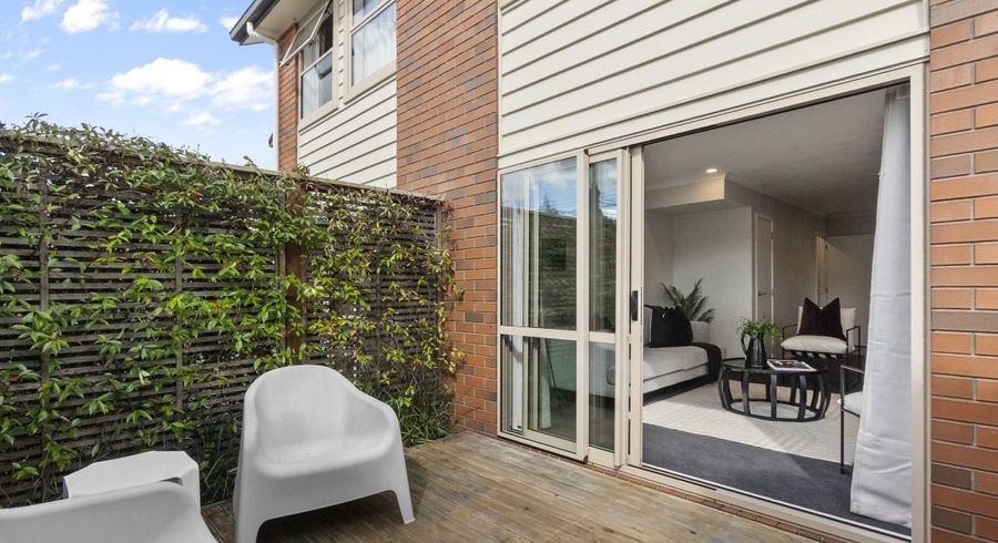  at 2/52 Cook Street, Hamilton East, Hamilton, Waikato