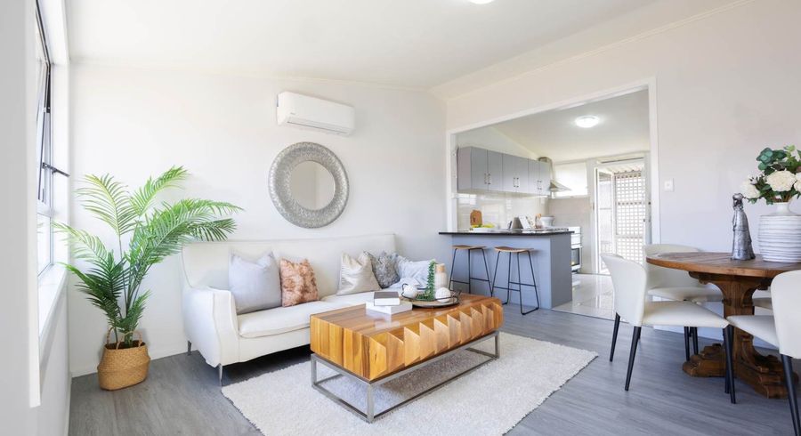  at 2/5 Aranui Road, Mount Wellington, Auckland City, Auckland