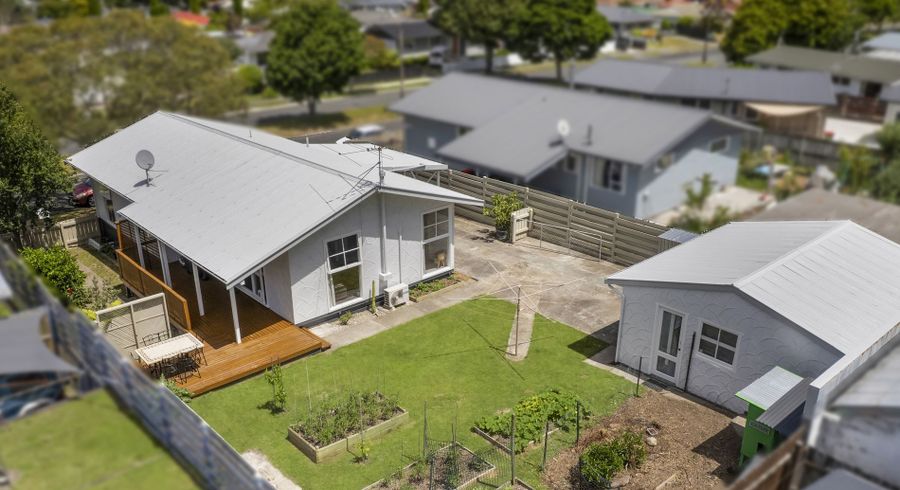  at 186 California Drive, Totara Park, Upper Hutt, Wellington