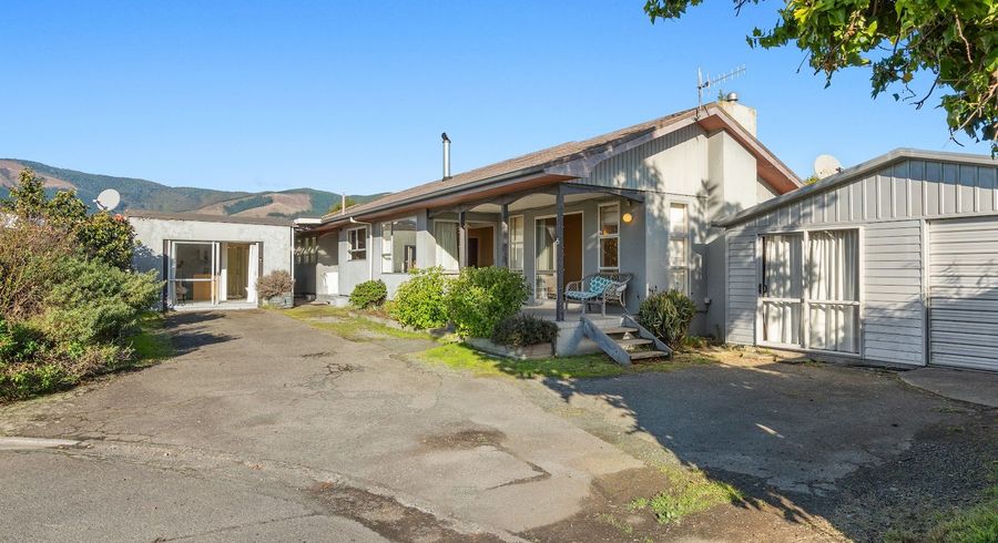  at 5 Balmoral Place, Stoke, Nelson, Nelson / Tasman