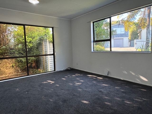  at 26B Cheltenham Terrace, Newlands, Wellington