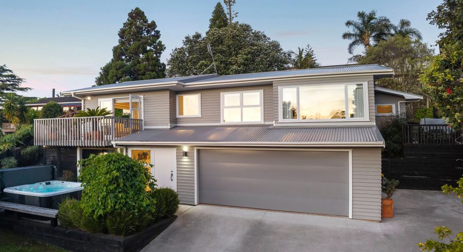  at 48 Newhaven Terrace, Mairangi Bay, North Shore City, Auckland