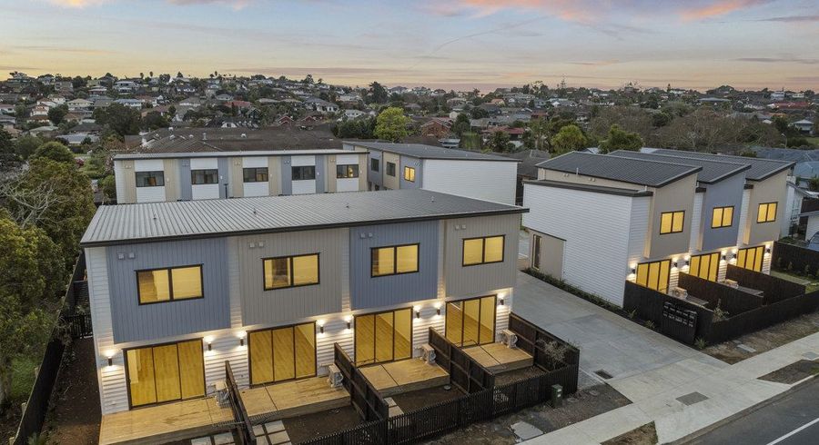  at 2/101 Botany Road, Botany Downs, Manukau City, Auckland