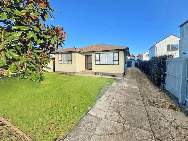  at 196 Hastings Street East, Waltham, Christchurch City, Canterbury