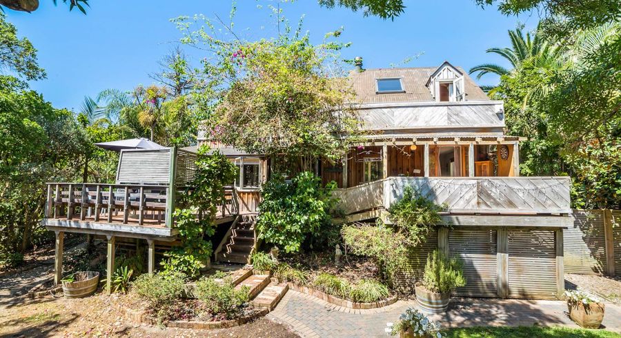  at 8 Westbourne Road, Murrays Bay, Auckland