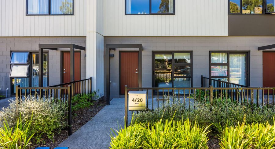  at 4/20 Bader Drive, Mangere, Manukau City, Auckland