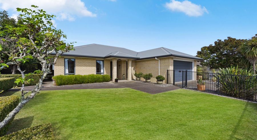  at 27 Saint James Drive, Huntington, Hamilton, Waikato