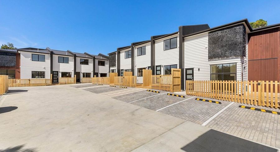  at 6/65A Hogans Road, Glenfield, North Shore City, Auckland