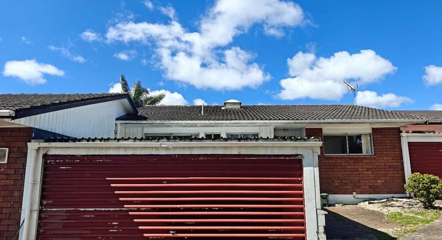  at 2/95 Olsen Avenue, Hillsborough, Auckland City, Auckland