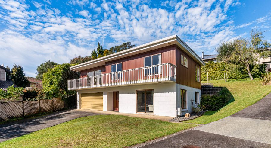  at 18 Wisteria Way, Mairangi Bay, North Shore City, Auckland