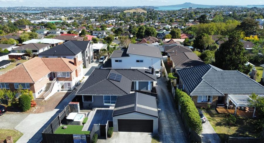  at 37A Bradbury Road, Botany Downs, Manukau City, Auckland