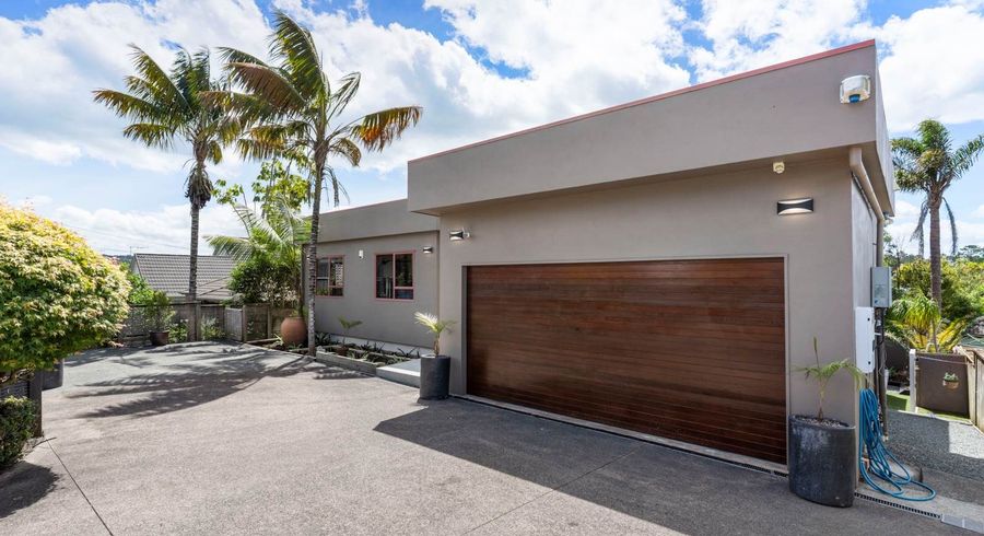  at 13A Cliff View Drive, Green Bay, Waitakere City, Auckland