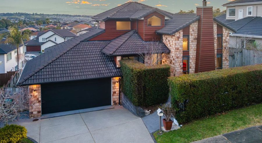  at 8 Hawkdun Drive, Flat Bush, Auckland