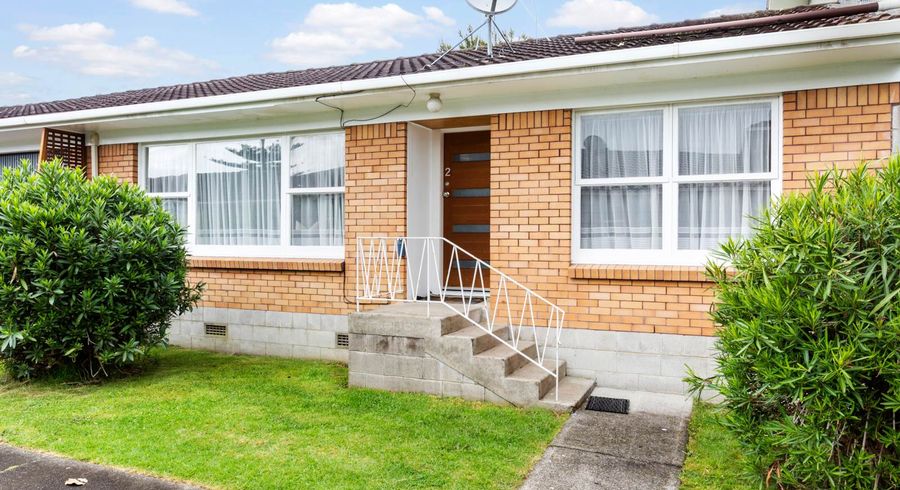  at 2/769 Beach Road, Browns Bay, Auckland