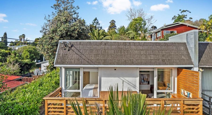  at 9 Rangeview Road, Sunnyvale, Waitakere City, Auckland