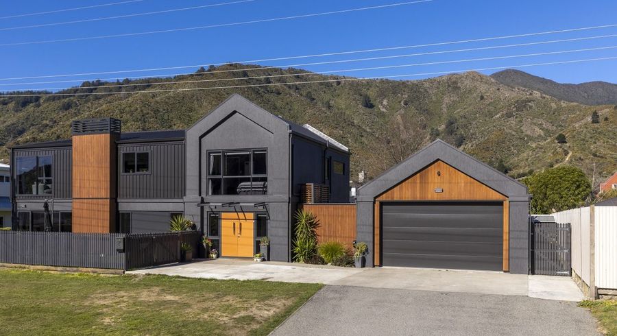  at 15 Beach Road, Waikawa, Marlborough, Marlborough