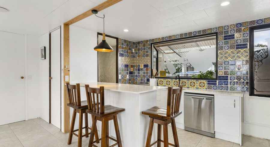  at 10 Longstead Avenue, Papamoa Beach, Papamoa