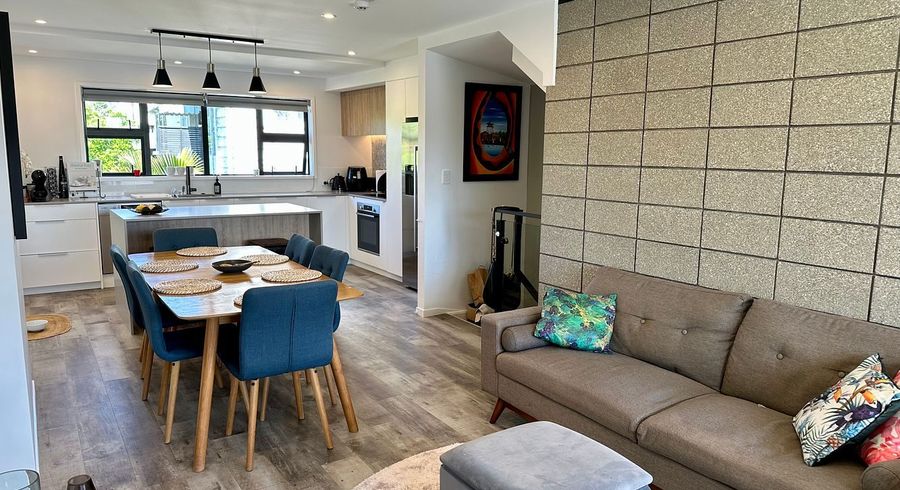  at 4/32 Cardigan Street, Morningside, Auckland City, Auckland