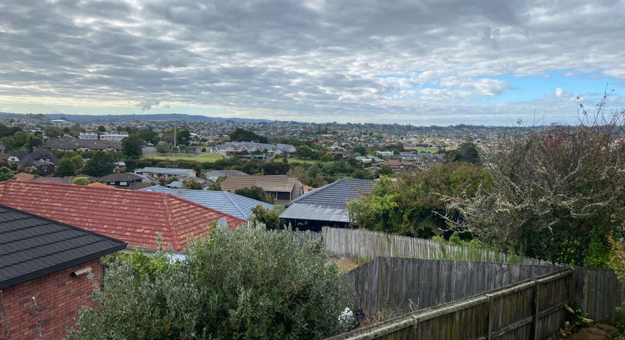  at 20A Kells Place, Botany Downs, Manukau City, Auckland