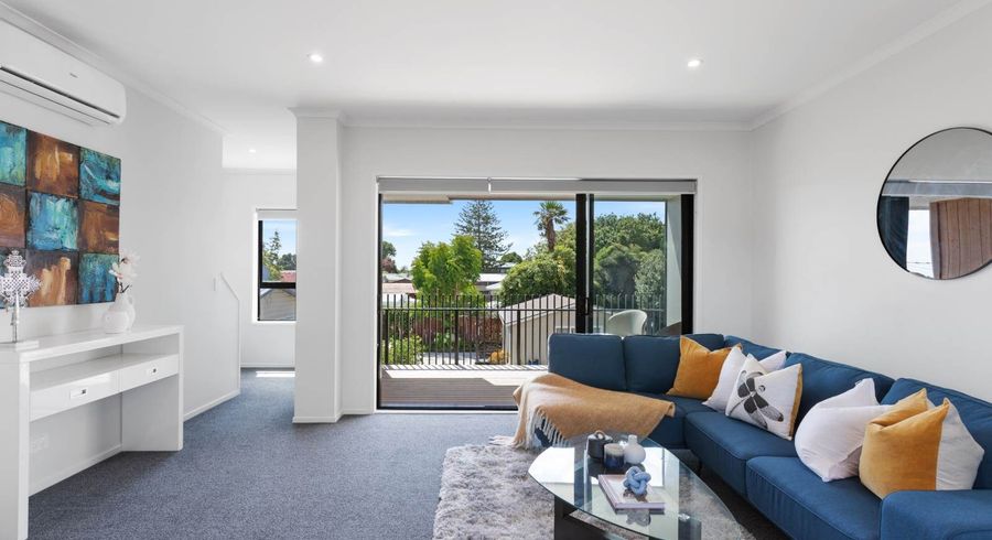  at 7/5 Peachgrove Road, Te Atatu Peninsula, Waitakere City, Auckland