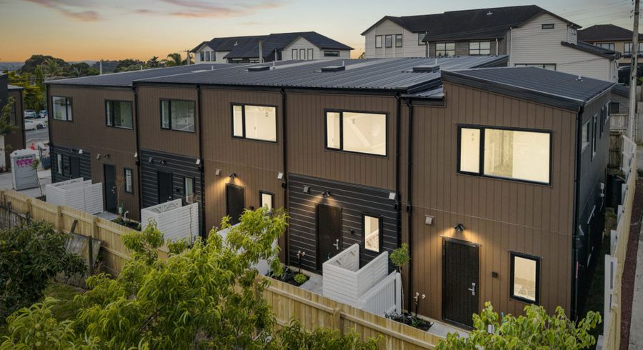  at 8/302 Blockhouse Bay Road, Avondale, Auckland City, Auckland