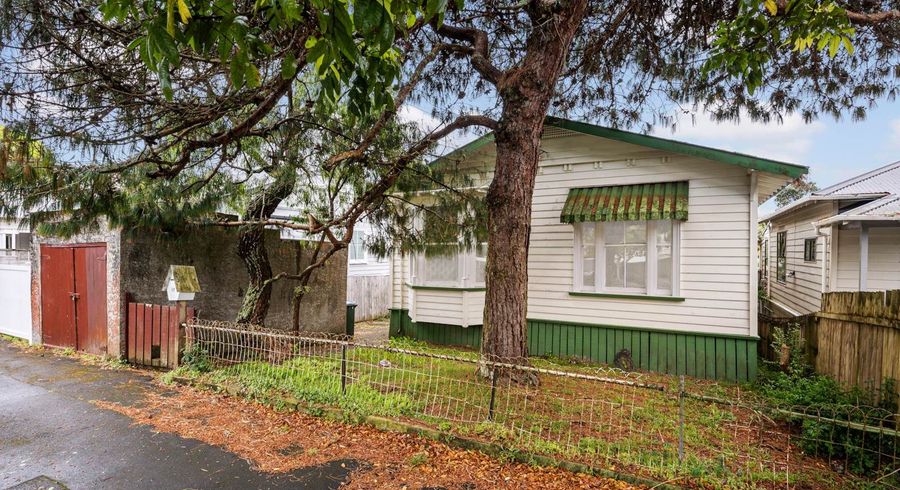  at 17 Carmen Avenue, Mount Eden, Auckland City, Auckland