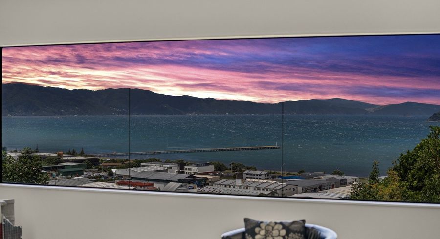  at 18 Korokoro Road, Korokoro, Lower Hutt, Wellington