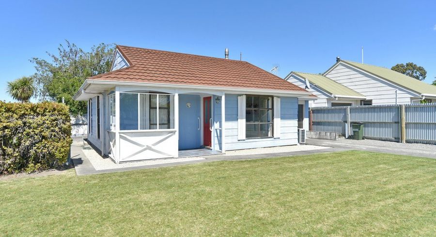  at 4 Amberley Beach Road, Amberley, Amberley