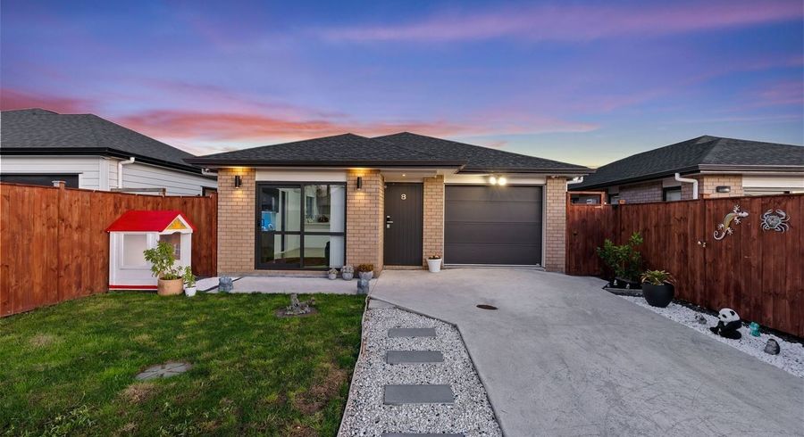  at 8 Silver Beech Street, Takanini, Auckland