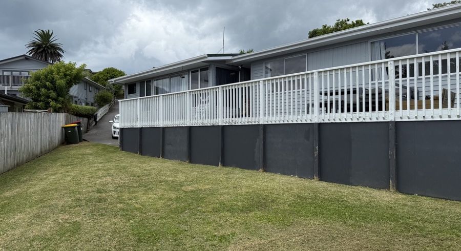  at 8A Moera Place, Stanmore Bay, Rodney, Auckland