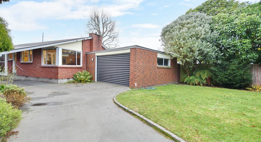 at 8 Ron Place, Bishopdale, Christchurch