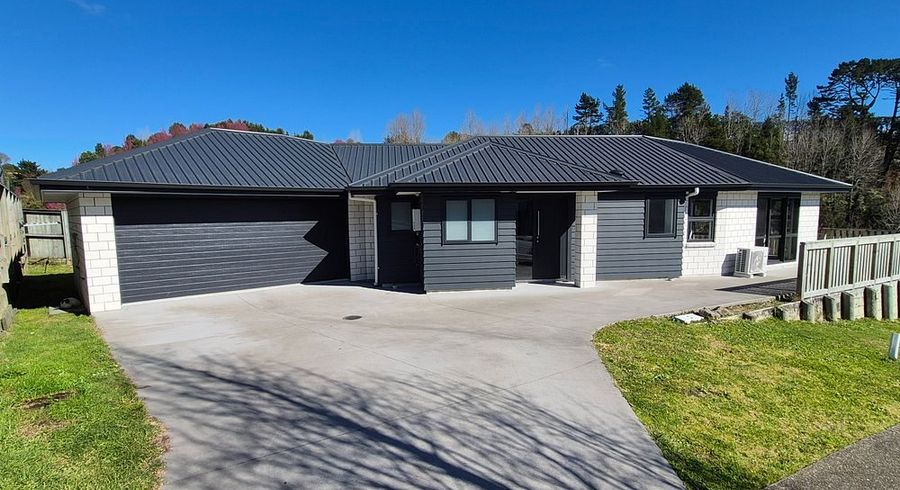  at 310 Lakes Boulevard, Pyes Pa, Tauranga, Bay Of Plenty