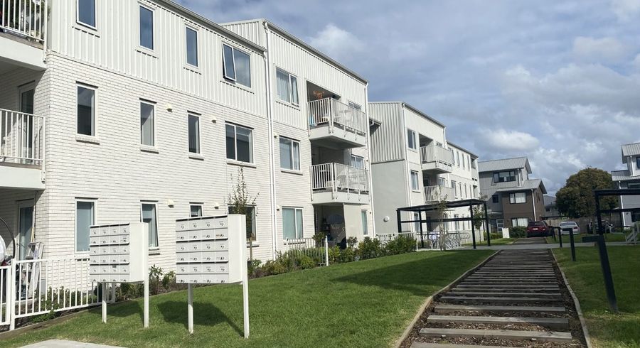  at 104/28A Eileen Newey Place, Henderson, Waitakere City, Auckland