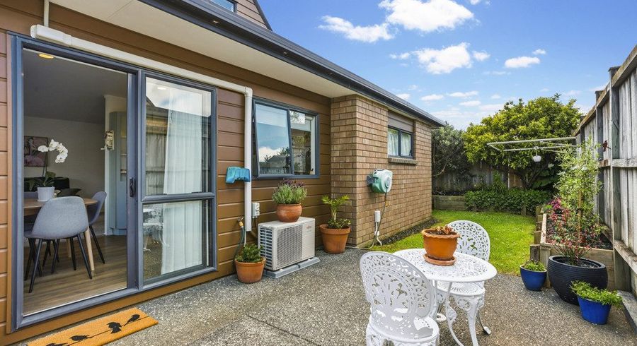  at 5/56 Larnoch Road, Henderson, Waitakere City, Auckland