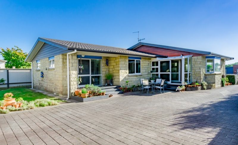  at 30 Rutherford Drive, Waikanae Beach, Waikanae